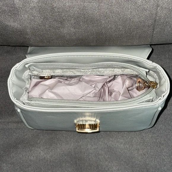 NWT.  Bella Russo Clutch purse.  Gray. - Picture 5 of 6